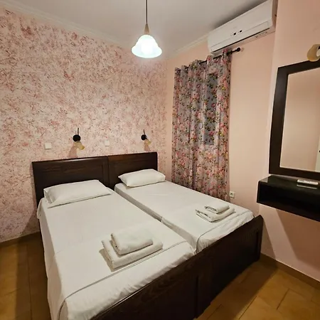 דירה Corfu Menigos 5-8 *